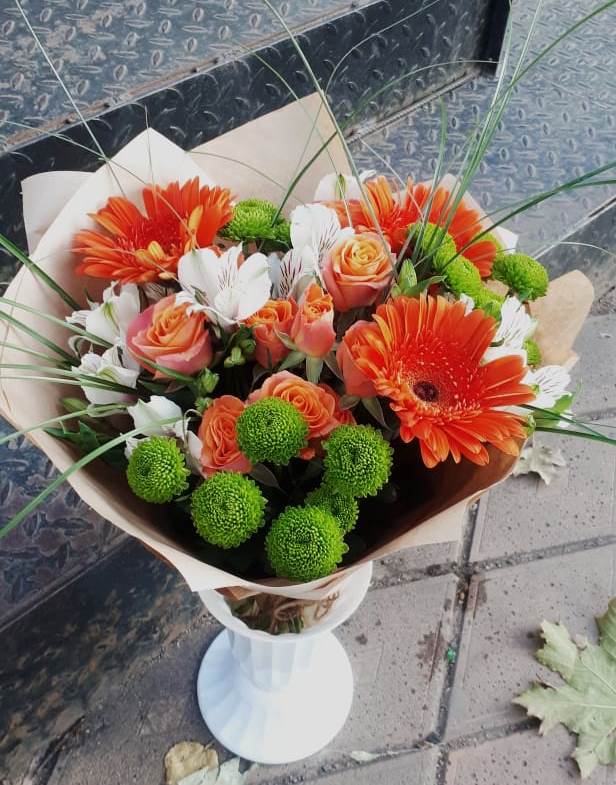 Букет цветов из: Герберы, Хризантемы, Альстромерии и Розы в Усть-Кишерть