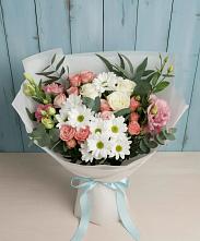 Букет цветов из:  Розы, Лизиантусы и Хризантемы в Усть-Кишерть