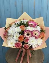 Букет цветов из:  Розы, Герберы и Хризантемы в Усть-Кишерть