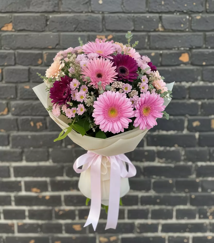 Букет цветов из: Герберы и Хризантемы в Усть-Кишерть