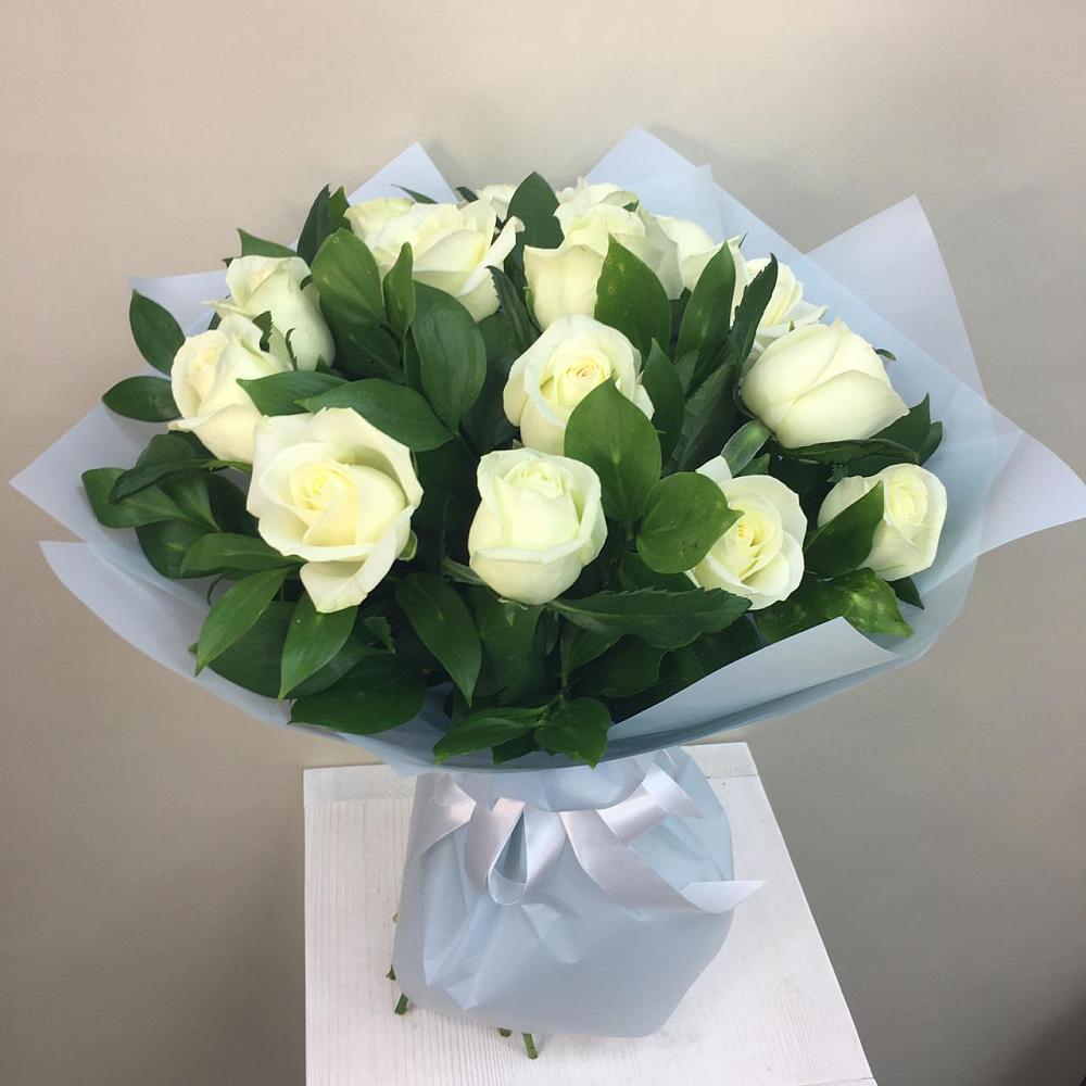 Букет 15 Белых роз Проуд в Усть-Кишерть