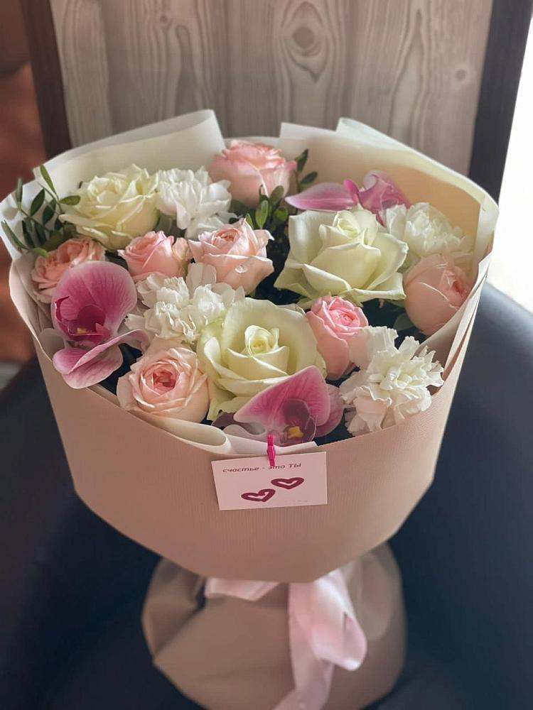 Букет цветов из: Орхидеи, Розы и Гвоздики в Усть-Кишерть