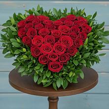 Цветочная композиция из Розы в виде сердца в Усть-Кишерть