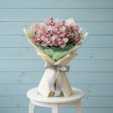 Букет цветов из:  Орхидеи и Розы в Усть-Кишерть