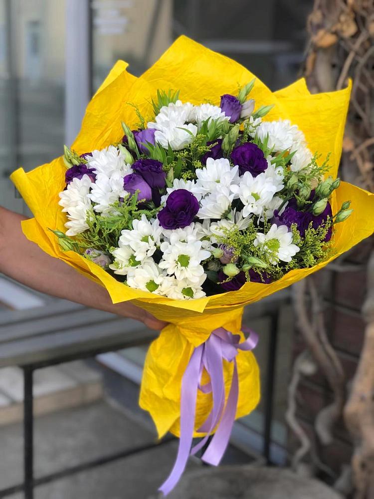 Букет цветов из: Ирисы, Хризантемы и Ромашки в Усть-Кишерть