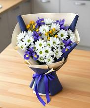 Букет цветов из:  Розы, Ирисы и Хризантемы в Усть-Кишерть