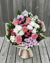 Букет цветов из:  Альстромерии, Гвоздики, Розы и Хризантемы в Усть-Кишерть